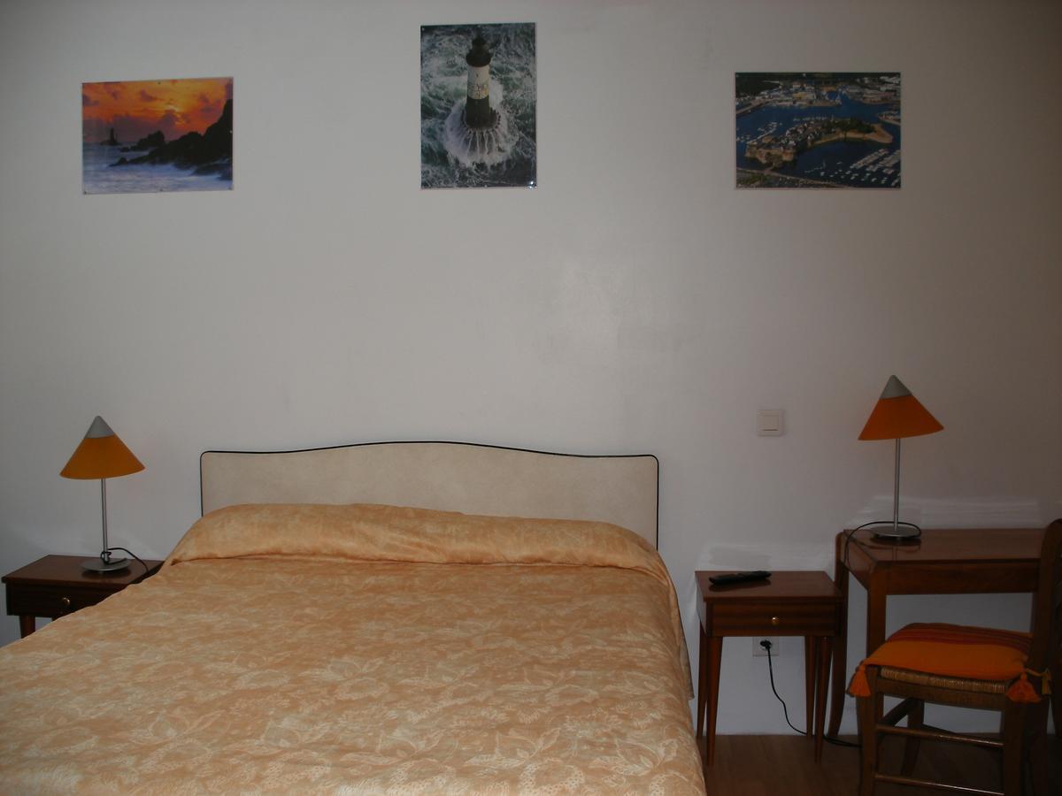 Hotel Modern Конкарно Екстер'єр фото