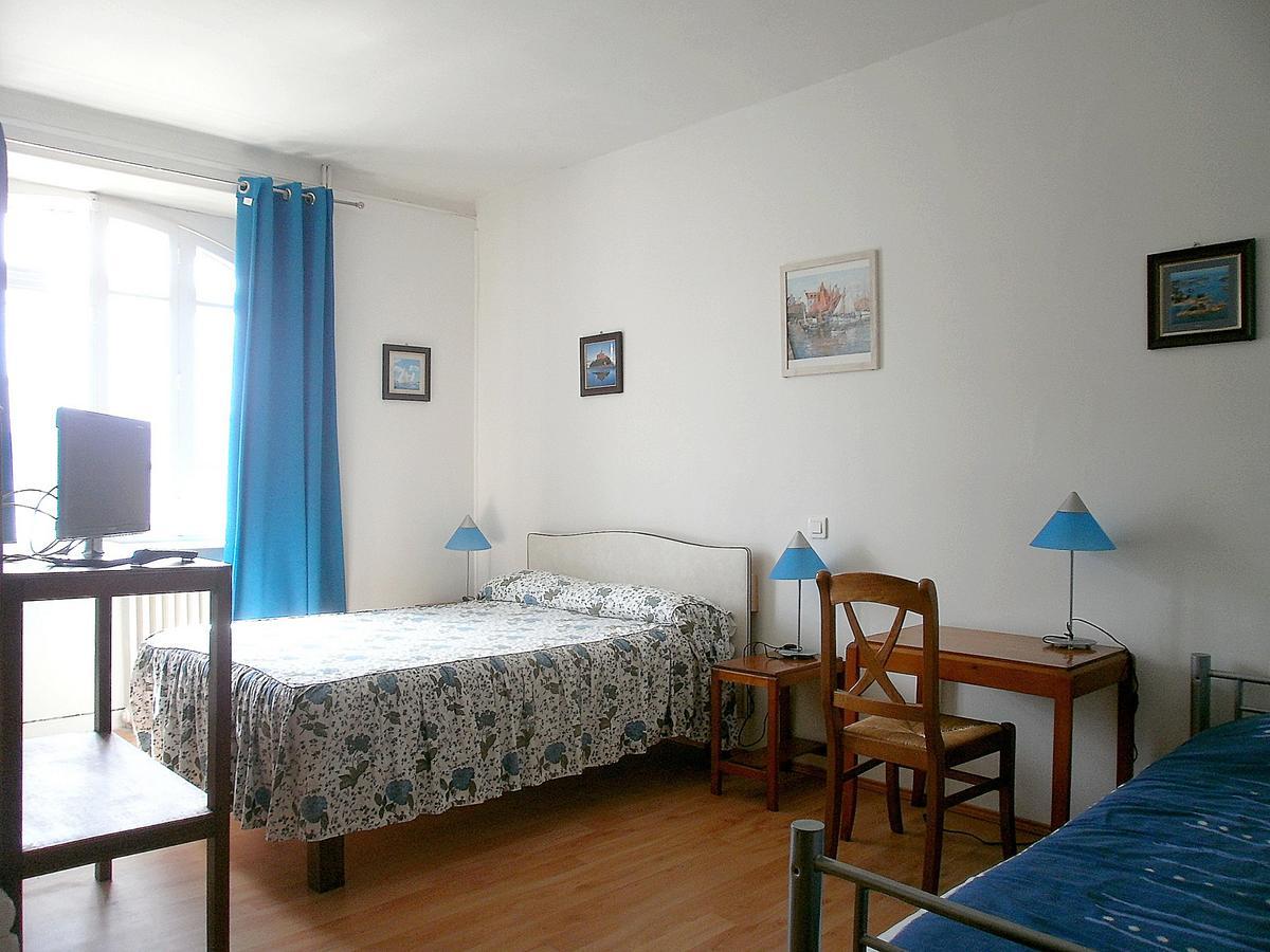 Hotel Modern Конкарно Екстер'єр фото