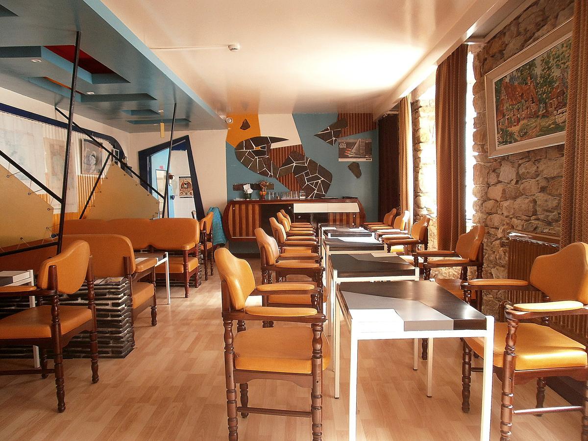 Hotel Modern Конкарно Екстер'єр фото